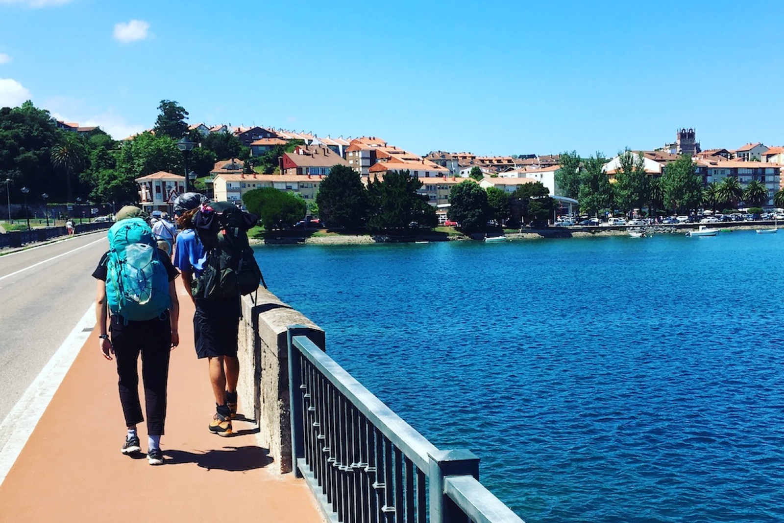 Pilger auf dem Camino del Norte auf dem Weg nach Santiago de Compostela